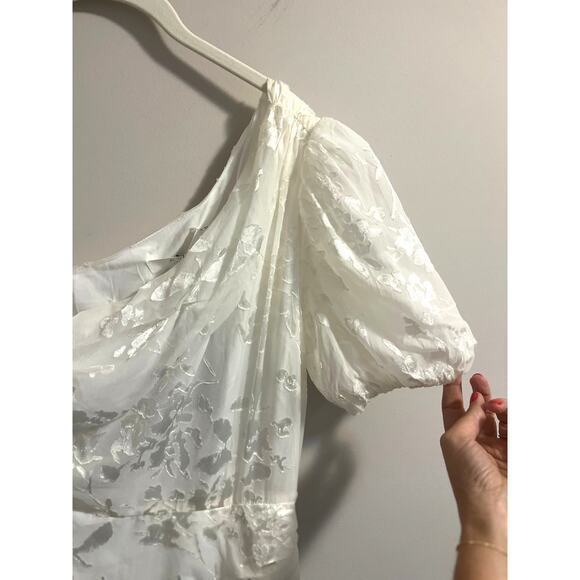 NWT ASTR the Label Santorini Midi Dress in White One Shoulder Flowy Chiffon sz M - Picture 6 of 10